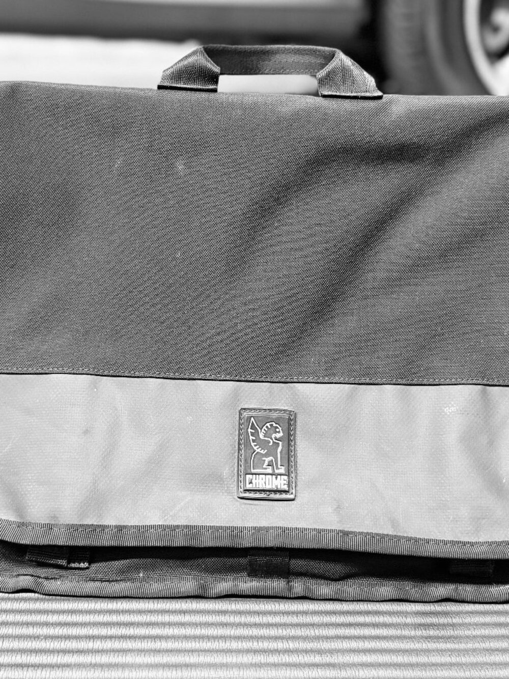 Chrome Industries Buran III Messenger Bag -- Great Condition!